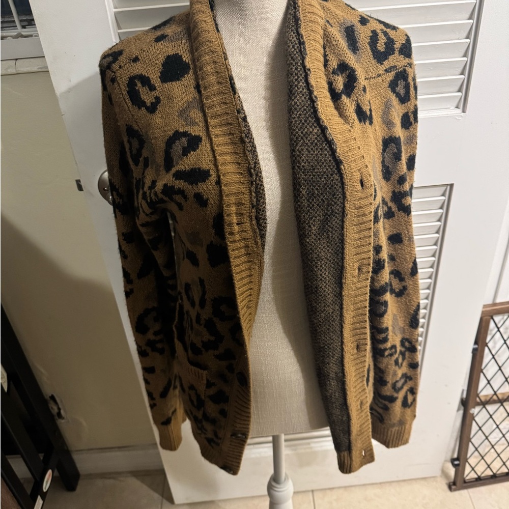 3/$25 Fashion Nova Tan Leopard Cardigan